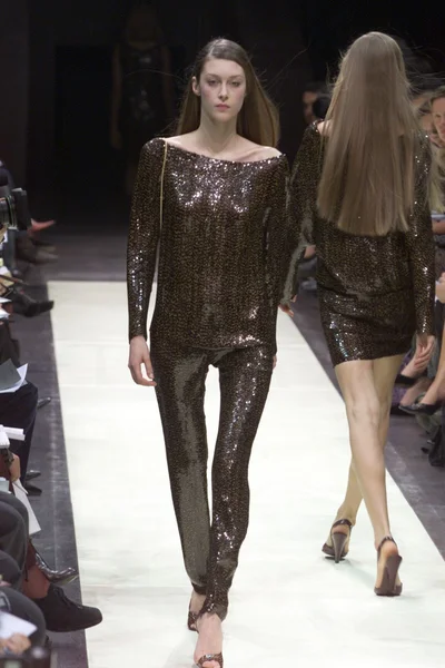 Look 60